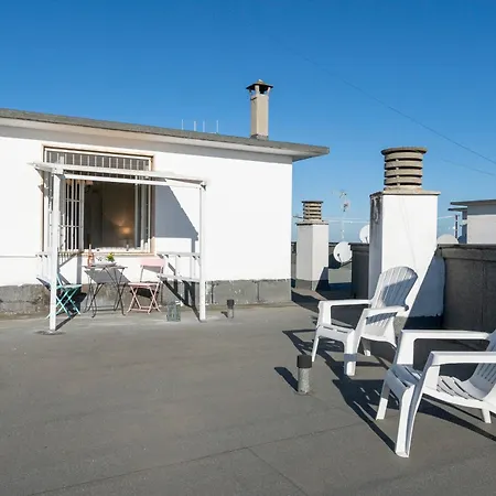 Appartement Guesthost - Cozy Near Station - With Parking